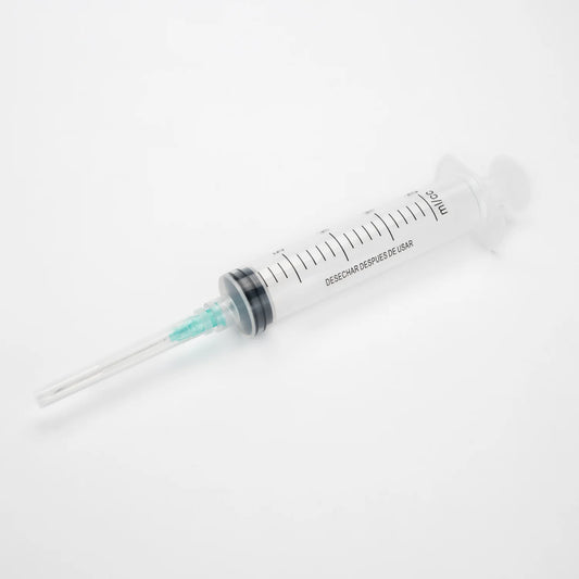 Jeringa Hipodérmica Estéril de 20 ML Aguja 21 G X 1 1/2" CAJA 50 UND