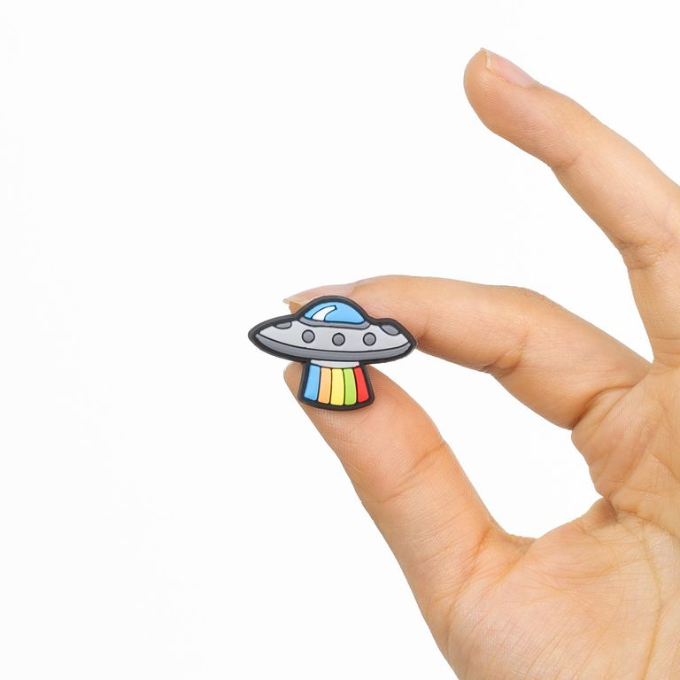 Pin Decorativo para Estetoscopio Kamed Alien