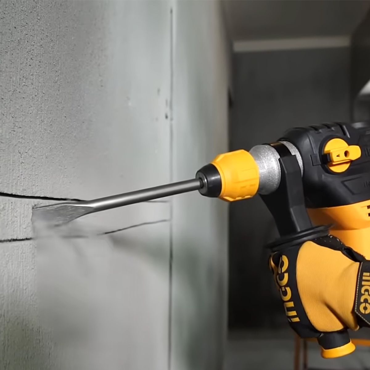 Rotomartillo SDS Plus 1500 W 5.5 J INGCO RH150028