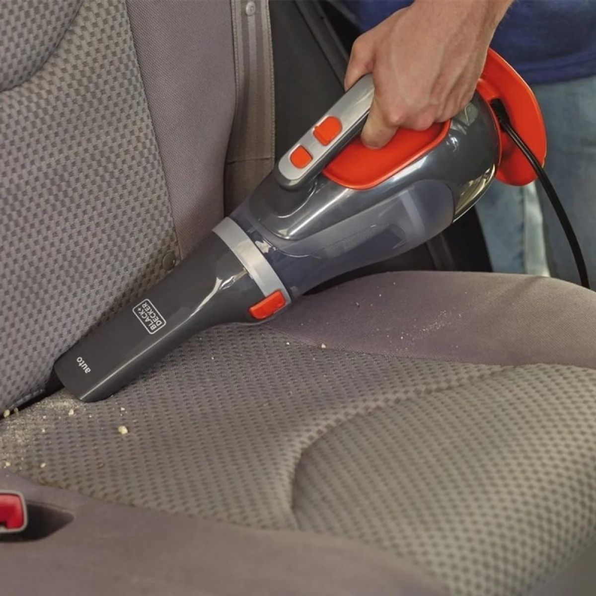 Aspiradora para Auto 12 V con Accesorios BLACK+DECKER BDCV610-LA