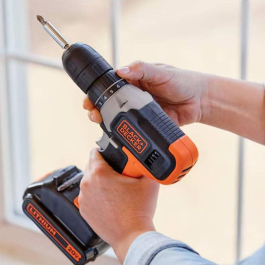 Taladro Atornillador 20V MAX con 2 Baterías y Kit de 54 Piezas BLACK+DECKER BCD702PK2B-B2