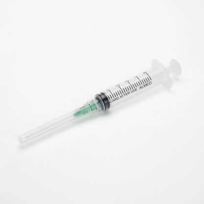 Jeringa Hipodérmica Estéril de 5 ML Aguja 21 G X 1 1/2" CAJA 100 UND
