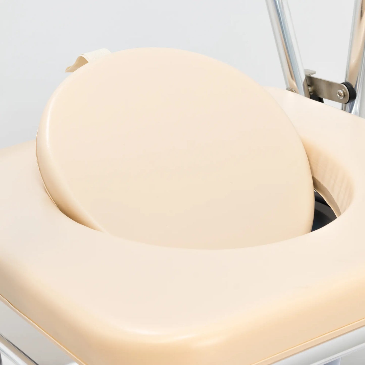 Silla Sanitaria Acolchado con Baño Portátil