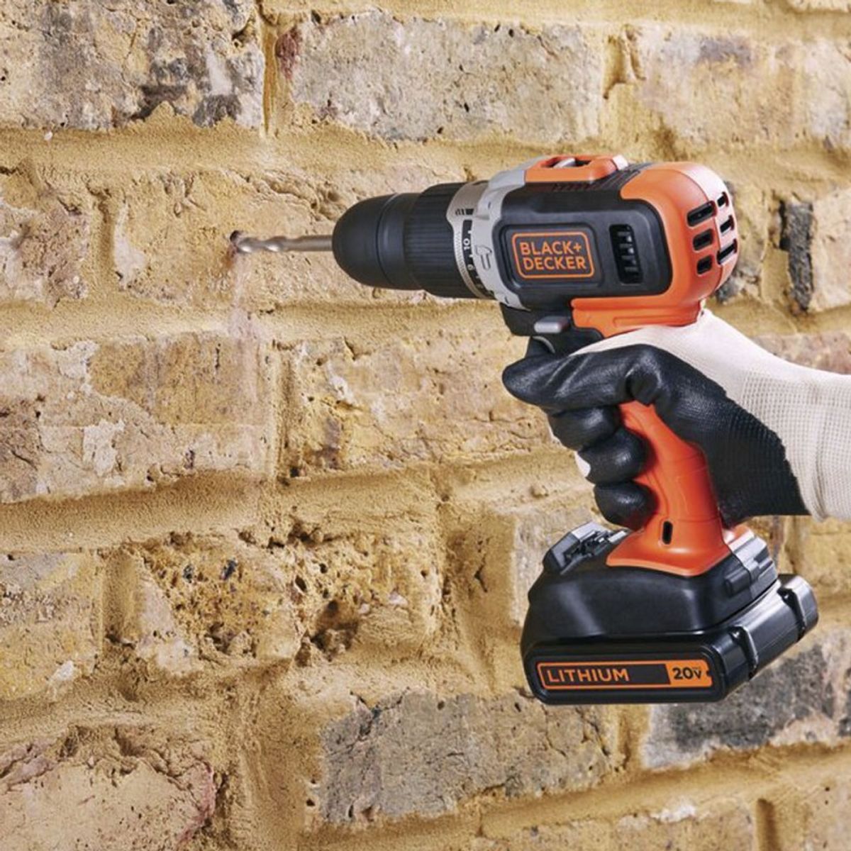 Taladro Percutor Inalámbrico 3/8" 20 V MAX con Batería 1.5 Ah BLACK+DECKER BCD704C1-B2