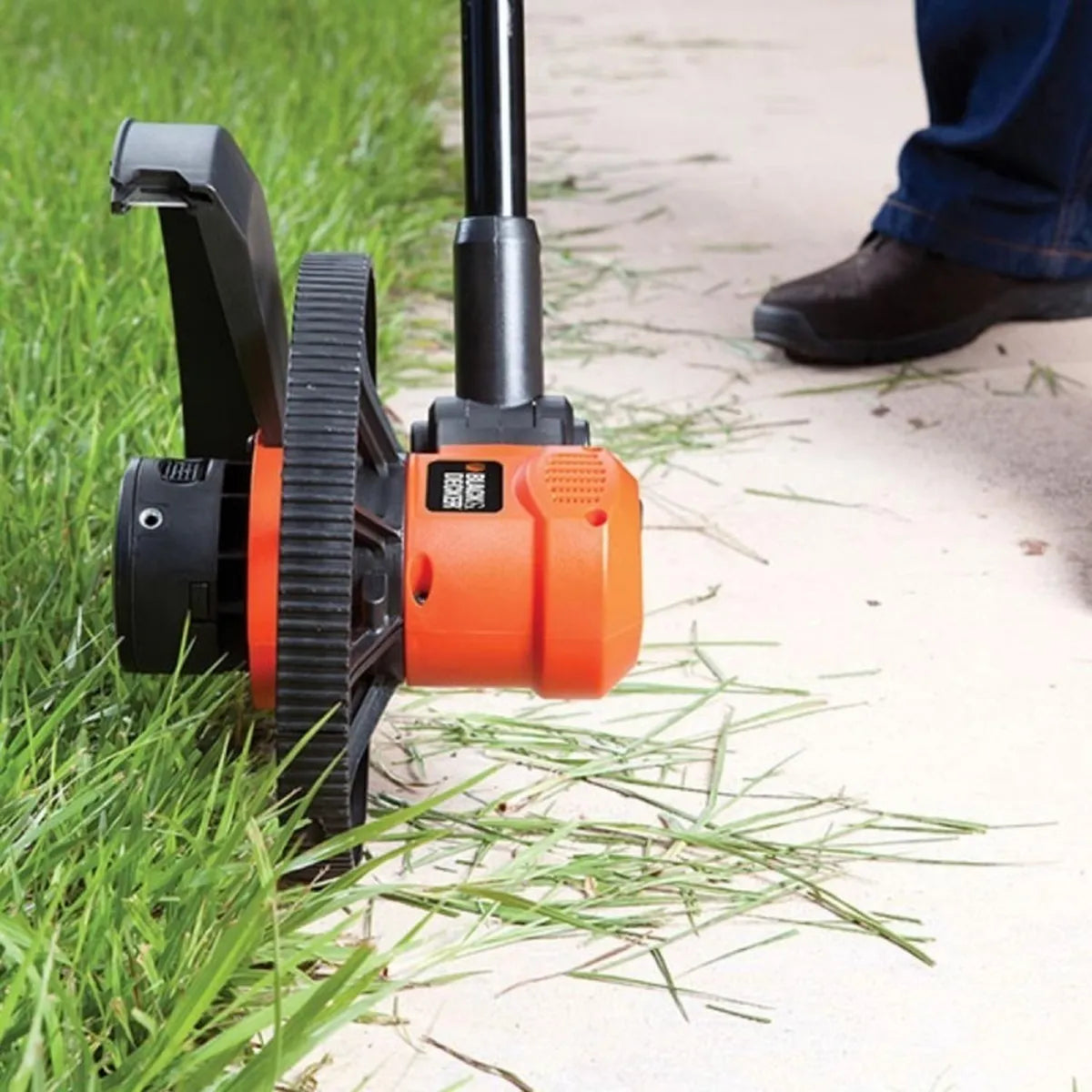 Desbrozadora / Orilladora Eléctrica 11" 600 W BLACK+DECKER GL600N-B2